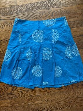 Ann Taylor Vintage Y2K 100% Cotton Blue with White Embroidery Skirt Size 6